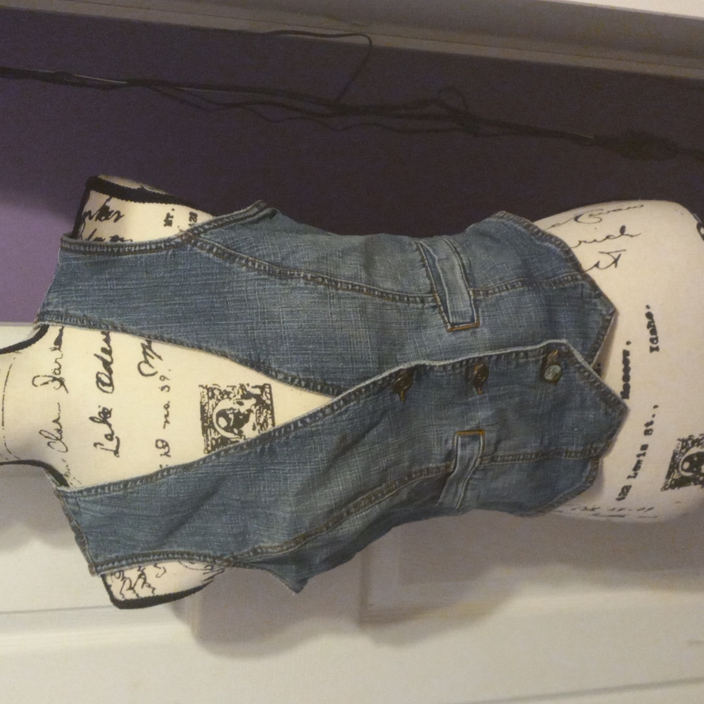 This adorable jean vest